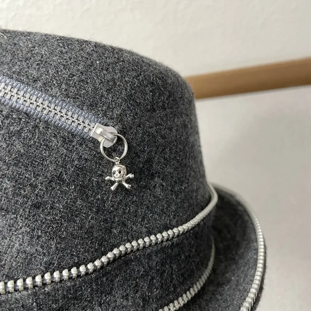 Cha Chas House of Ill Repute Fedora Hat Womens Gray Lined Zip Pocket Skull 6 3/4